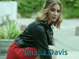 Amalia_Davis