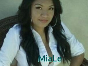 Mia_Le